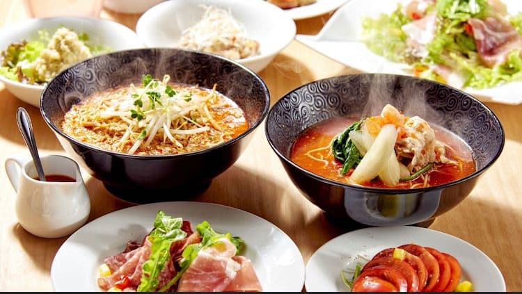 Original Tomato Ramen and Original Motsu Nabe Sanmi - Eat Pro Japan